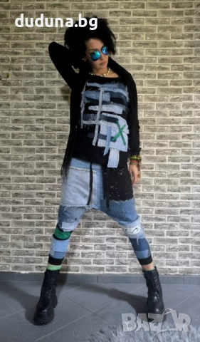 Страхотен дамски сет дънкови потури и блуза с деним в уникален стил!