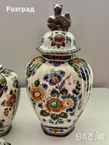Две вази / урни Royal Delft Polychrome, снимка 6 - Вази - 49869738
