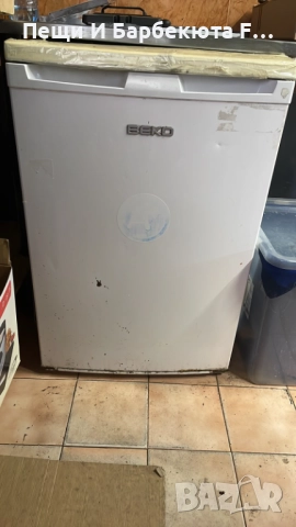 Малък хладилник Beko