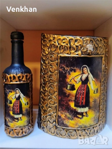 Kомплект малка керемида и шише декоративни.