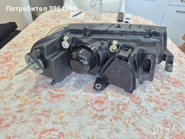 Кристален Оригинален ляв фар HELLA за пасат В5.5 , снимка 3 - Части - 53846797