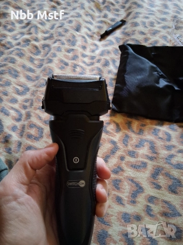 Електрическа самобръсначка, снимка 9 - Електрически самобръсначки - 52377409