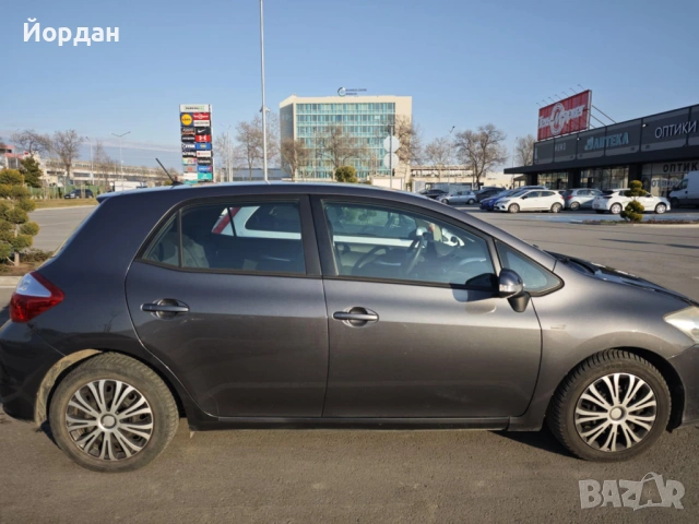 Toyota Auris Facelift - 2011г. - 6 скорости - Изключително запазена!, снимка 11 - Автомобили и джипове - 53160738