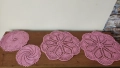 Комплект от 4 малки кръгли покривки плетени на една кука, снимка 1