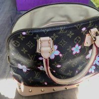 Оригинална чанта Louis Vuitton, снимка 9 - Чанти - 34097641