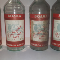 "Сливенска водка" - 9 стари празни бутилки, снимка 2 - Антикварни и старинни предмети - 44719735