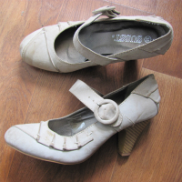 Нови обувки - 38 номер - беж, снимка 1 - Дамски обувки на ток - 36326277