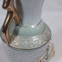 Ажурна порцеланова ваза с позлата ръчна изработка, снимка 2 - Вази - 34519469
