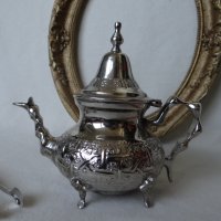 Посребрен чайник с маркировка, снимка 1 - Антикварни и старинни предмети - 41584172