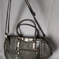 Страхотна Дамска чанта имитираща Змийска кожа, снимка 5 - Чанти - 40121642