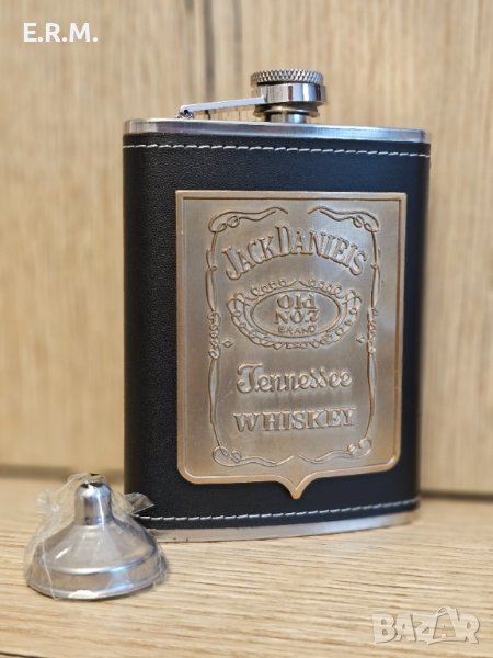 Подаръчна манерка Jack Daniels Tennessee whiskey лазерно гравирана неръждаема стомана и кожа, снимка 1