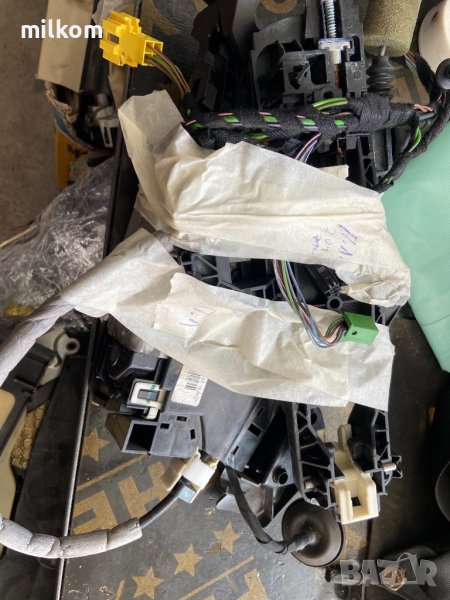 Предна лява шофьорска брава мерцедес ц класа w204 c class, снимка 1