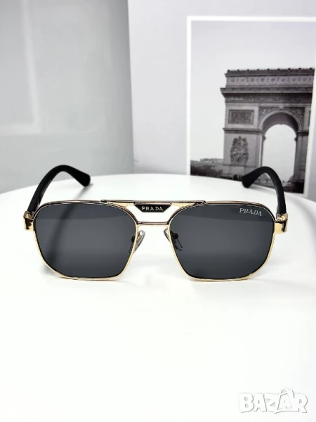 очила с калъф prada , снимка 1