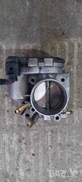 Дроселова клапа Audi A4 B6 2.0 бензин 131к.с., снимка 1