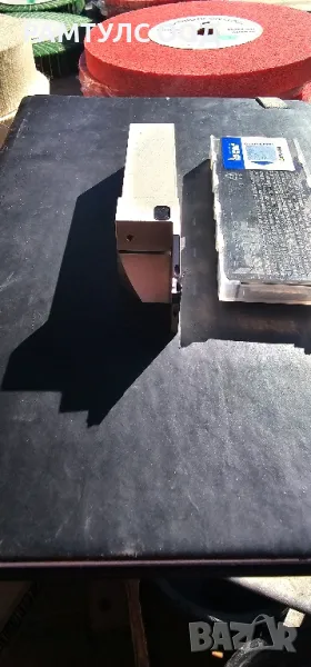 Стругарски нож за рязане със охлаждане 20х20 за 3мм пластина, снимка 1