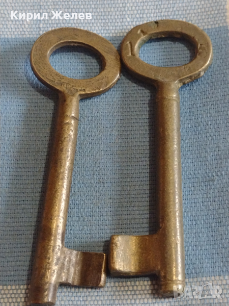 Два стари ключа от соца за брава за КОЛЕКЦИЯ ДЕКОРАЦИЯ БИТОВ КЪТ 41000, снимка 1