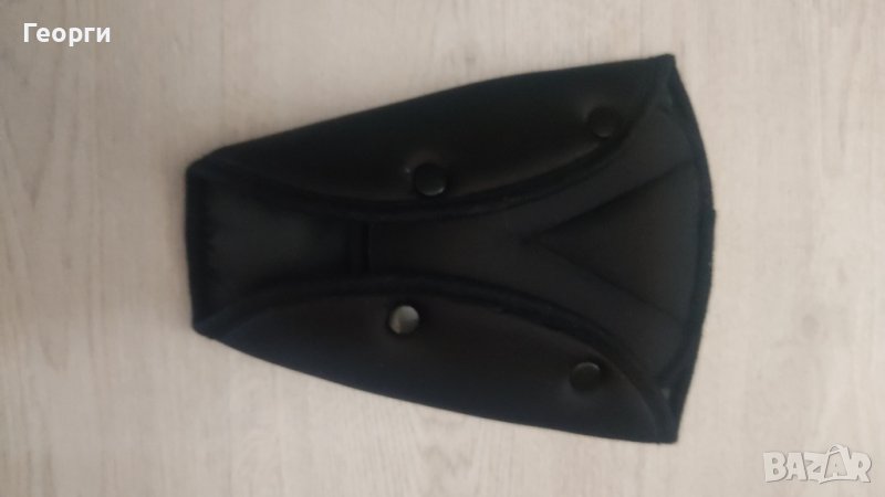 Устройство, което смъква височината на колана за дете в колата., снимка 1