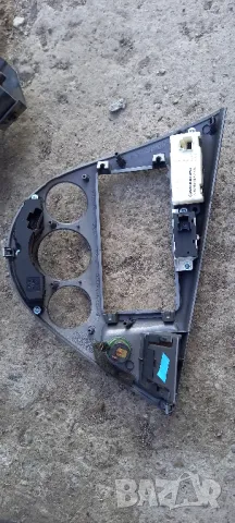 Централна конзола Ford Focus I, снимка 2 - Части - 48988491