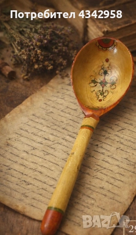 Винтидж дървена декоративна лъжица – ръчно рисувана .