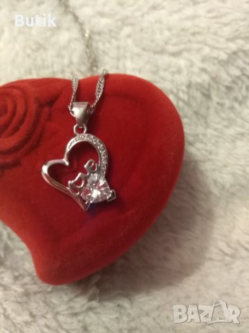 Колие с форма на сърце ❤️  , снимка 2 - Колиета, медальони, синджири - 35640919