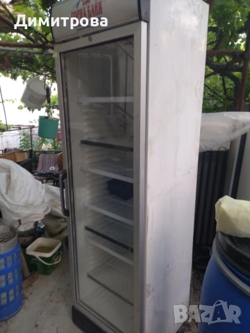 Хладилна витрина вертикална 