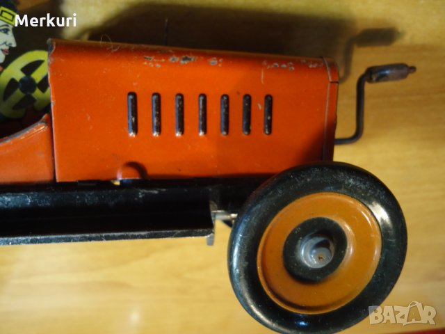 Стара много рядка ламаринена количка Hess Mobil 1050 JLH, снимка 15 - Колекции - 34637311