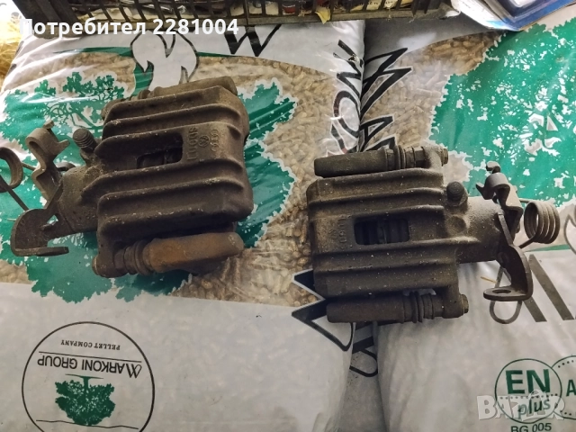 Ауди а4 б6 задни спирачни апарати, снимка 4 - Части - 52554221