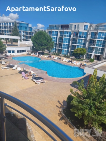 Двустаен апартамент в затворен комплекс с басейн, снимка 1