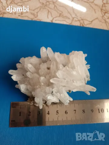 №175, Кристали,Минерали,Мадан,Кварц,Кварцова друза,, снимка 2 - Декорация за дома - 48087222