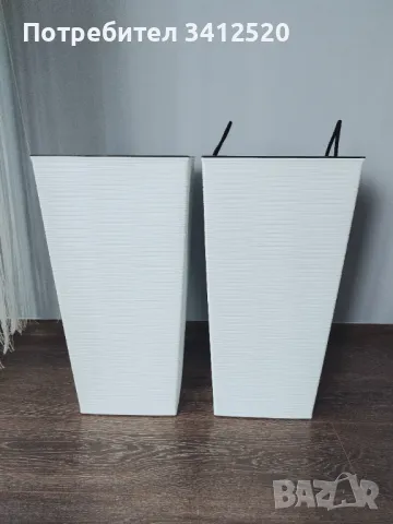 Кашпо белого цвета 