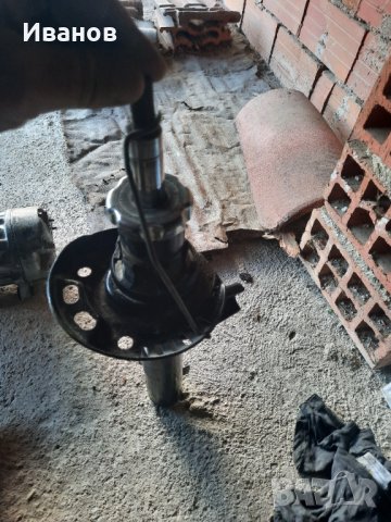 Амортисьор за голф 2, снимка 3 - Части - 40958571