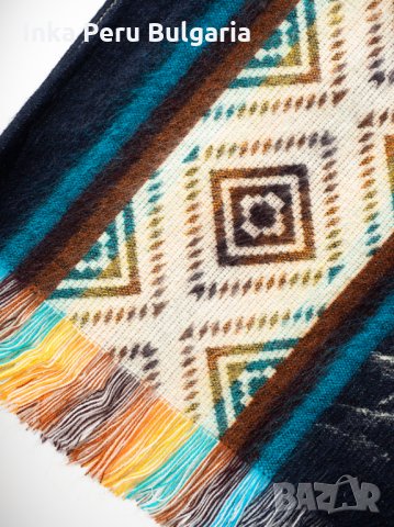 Автентичнo еквадорско унисекс вълнено пончо с вълци, различни цветове, снимка 4 - Пуловери - 35847418