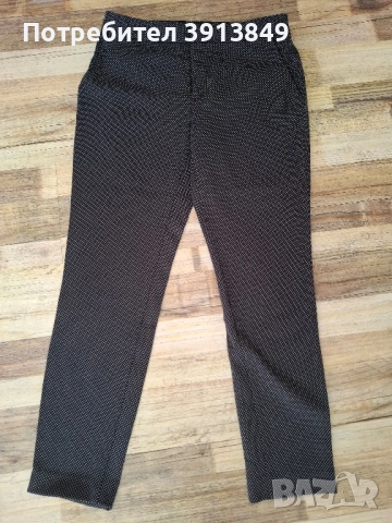 Дамски панталон на Зара.