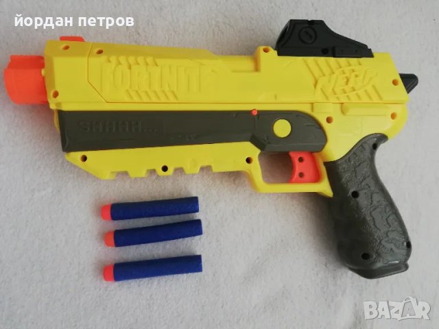 Продавам базука и 4 пистолета Nerf Fortnite, снимка 9 - Други - 48346779