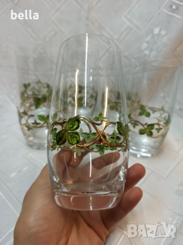 Уникално красив комплект кристални чаши ръчно рисувани с позлатени орнаменти , снимка 6 - Сервизи - 52503300