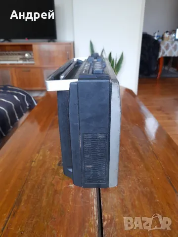 Стар радиокасетофон Hitachi, снимка 2 - Други ценни предмети - 49010961