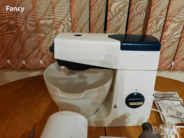Кухненски робот Kenwood Chef,Тесто мелачка, месо мелачка, мелачка за зеленчуци, курабии , снимка 5 - Кухненски роботи - 49048035