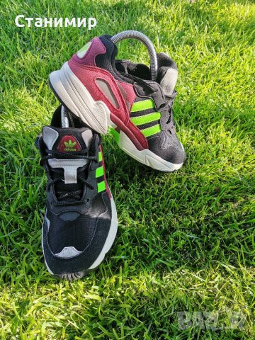 Маратонки Adidas, снимка 2 - Маратонки - 41847811