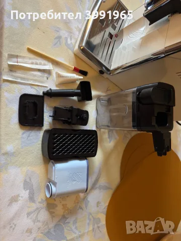 Напълно автоматична кафемашина Philips 5000 Series (бяла/хром) + Гарафа за мляко и Аксесоари – Отлич, снимка 6 - Кафемашини - 55881106