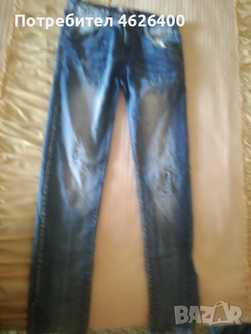 Продавам детски дънки Fasion Kids-модерни с кръпки