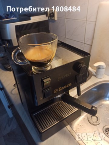 Кафе машина Саеко Арома с ръкохватка с крема диск, работи отлично и прави хубаво кафе с каймак , снимка 3 - Кафемашини - 38839639