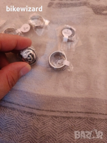 JeweBella 7 броя пръстени неръждаема стомана размер 8 НОВИ, снимка 4 - Пръстени - 51756155