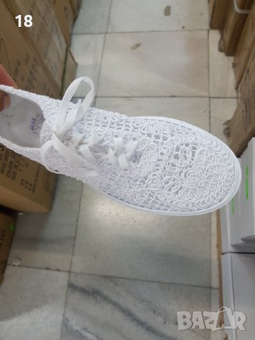 Обувки, снимка 3 - Дамски ежедневни обувки - 41554138