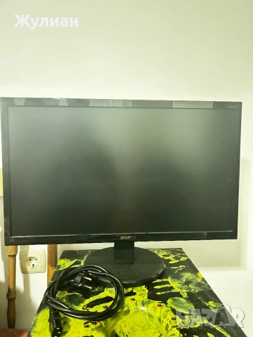 Продавам 2 броя монитори (24 инча)