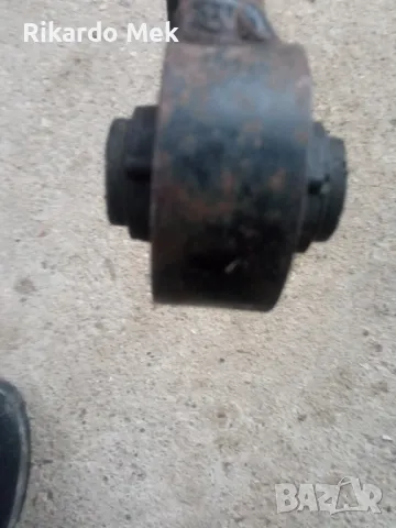 носач за Мазда примаси 323 ф с, снимка 8 - Части - 48172588