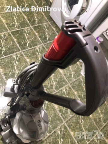 Dyson прахосмукачка, снимка 2 - Прахосмукачки - 56231338