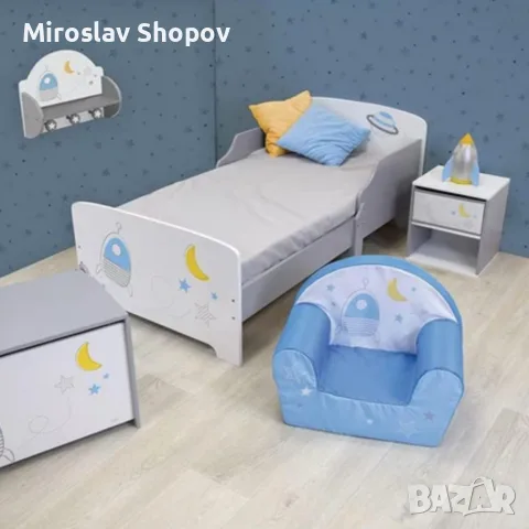 Детско легло Космос 140x70 см с ламелна основа – Бяло легло с пленети, звезди и ракета, снимка 4 - Мебели за детската стая - 56148885