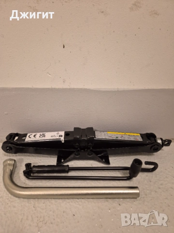 Чисто нов оригинален комплект крик + ключ за VW Skoda Seat Audi 