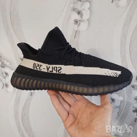маратонки adidas YEEZY BOOST 350 V2 "Oreo  номер 46 ,5- 47 1/3, снимка 13 - Маратонки - 49784652
