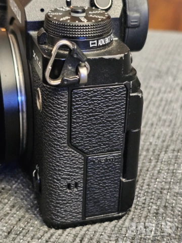 Fujifilm X-T4, 3 батерии, зарядно и 2 SD карти Самсунг, снимка 7 - Фотоапарати - 52636420